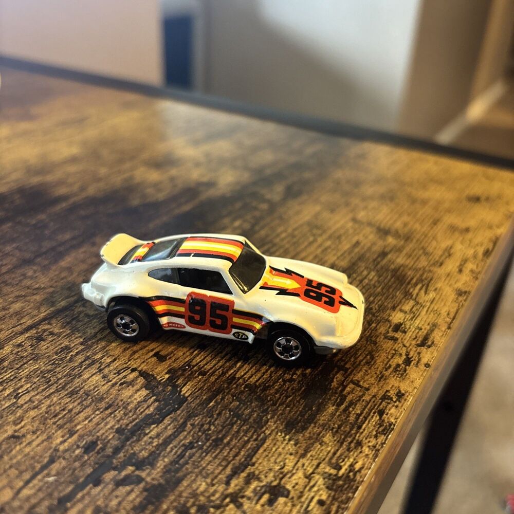 Hot Wheels 1974 Hot Ones Porsche 911 Blackwall #95 White Loose